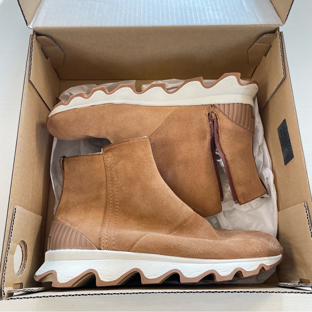 Sorel Kinetic Short Boots Camel Brown Suede Women’s Ankle Boots Sporty Platform